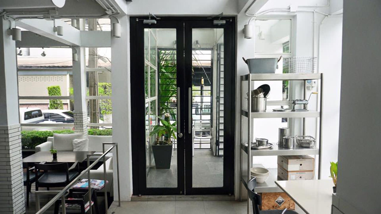 Homework sukhumvit 31 picture