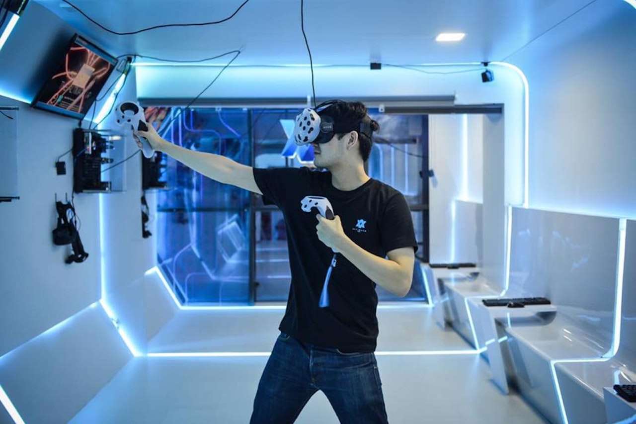 Altimate VR Virtual Reality Game Center in Bangkok Siam2nite